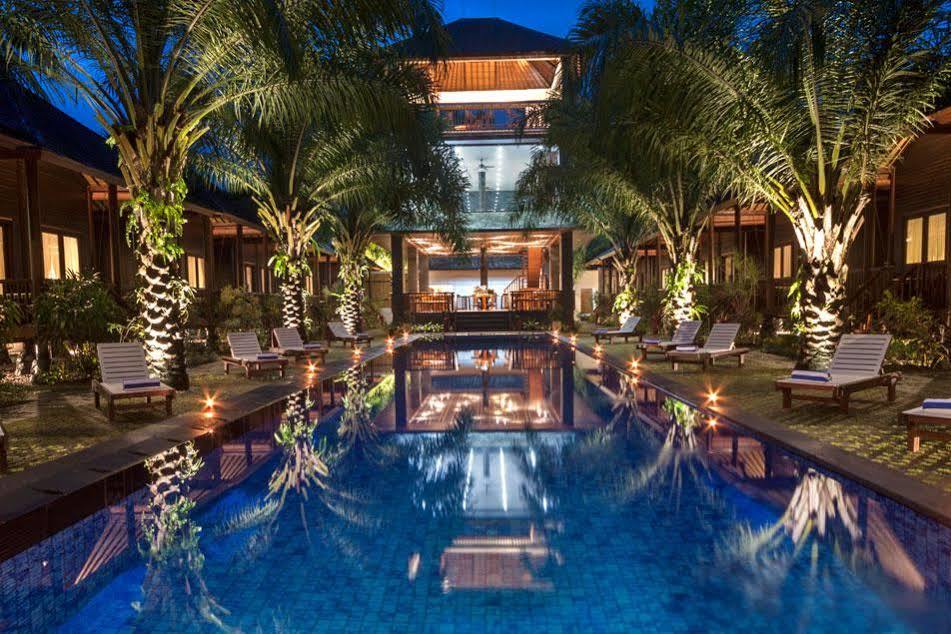 Coconut Boutique Resort Senggigi Exterior foto